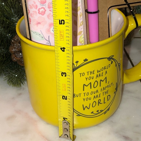 ✨NWT✨ Best Mom Ceramic Mug, Pen & Pouch Gift Set - Picture 2 of 7